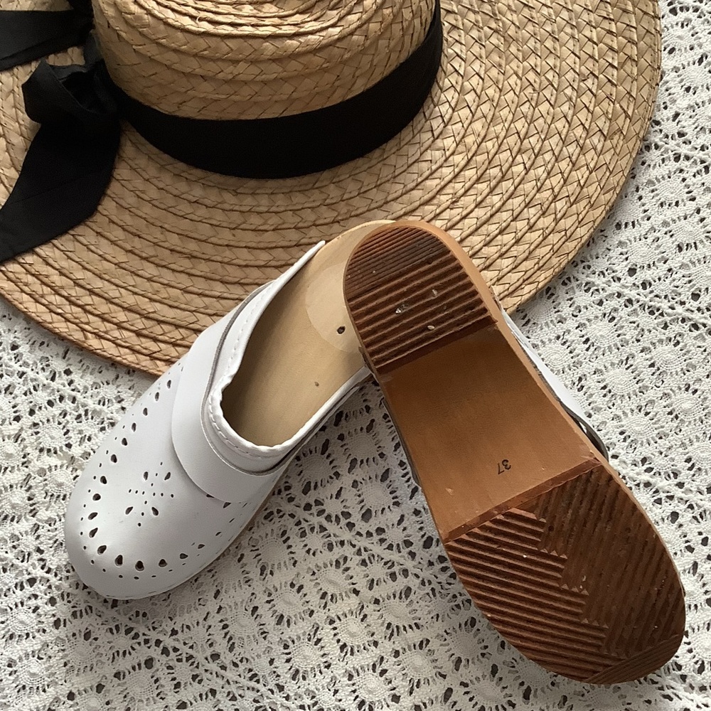 100% Leather Swedish Clogs - Picture 5 of 5